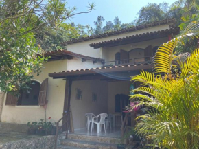 Casa espaçosa em estilo colonial